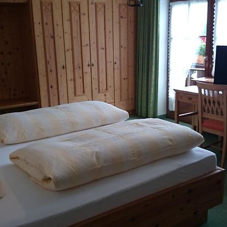 Zum Schweizerbartl Motel Garmisch-Partenkirchen Ruang foto