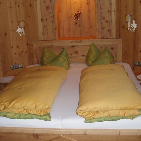 Zum Schweizerbartl Motel Garmisch-Partenkirchen Ruang foto