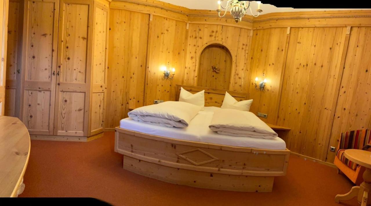 Zum Schweizerbartl Motel Garmisch-Partenkirchen Bagian luar foto